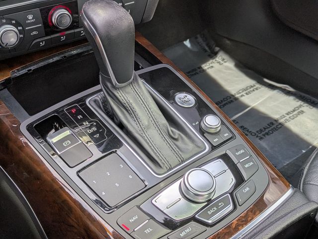 Vehicle image 24 of 30