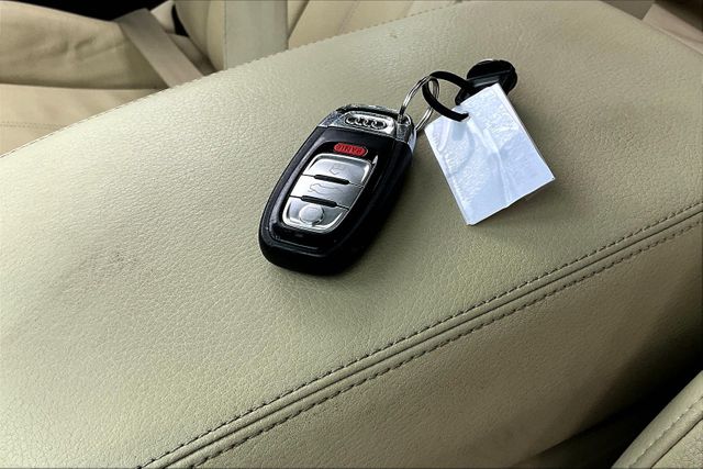 Vehicle image 29 of 33