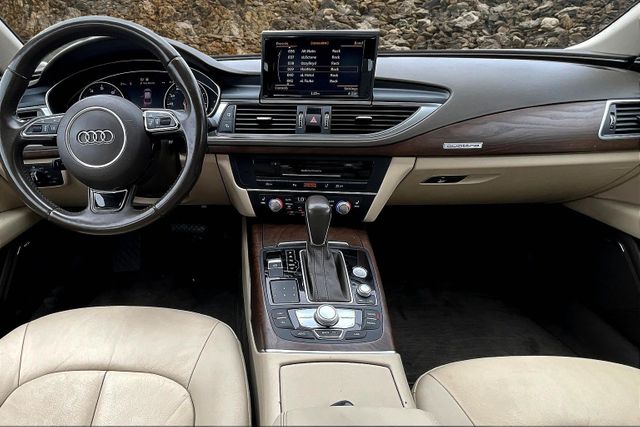 Vehicle image 16 of 33