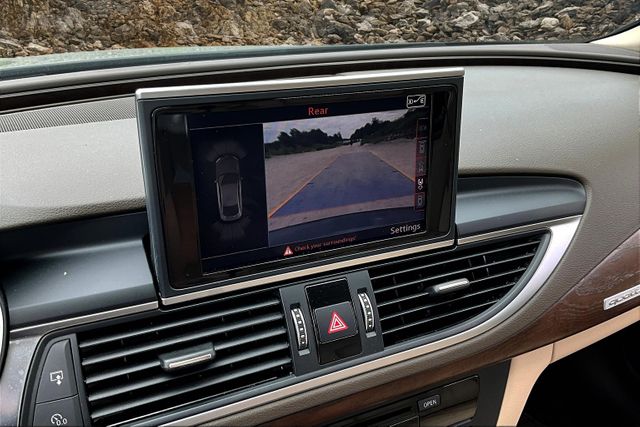 Vehicle image 22 of 33