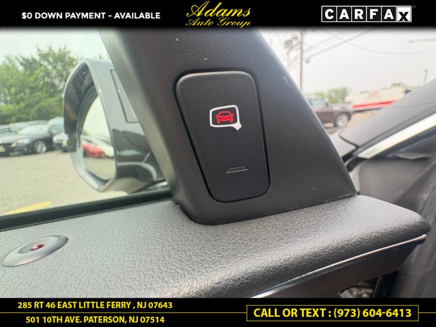 Vehicle image 10 of 29