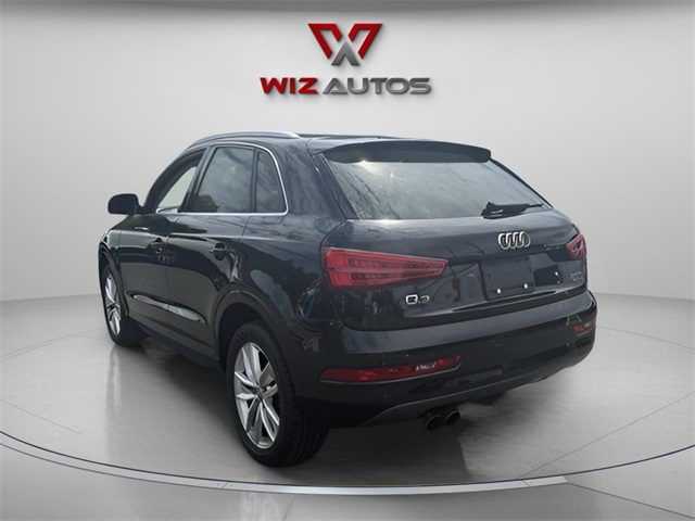 Vehicle image 7 of 21