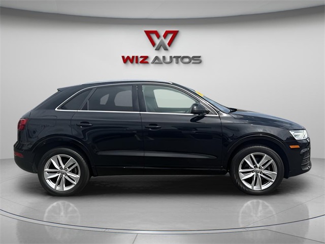 Vehicle image 4 of 21