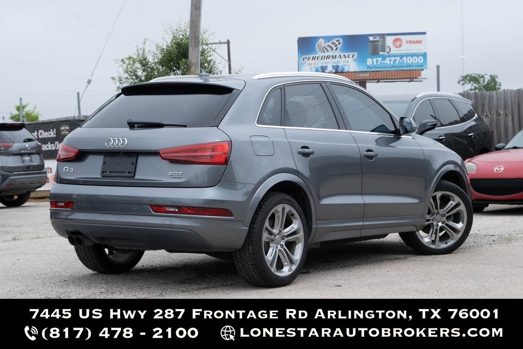 Vehicle image 4 of 32