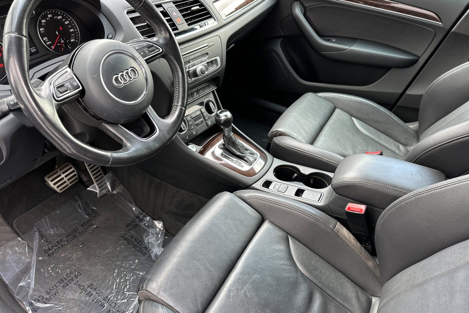 Vehicle image 28 of 34