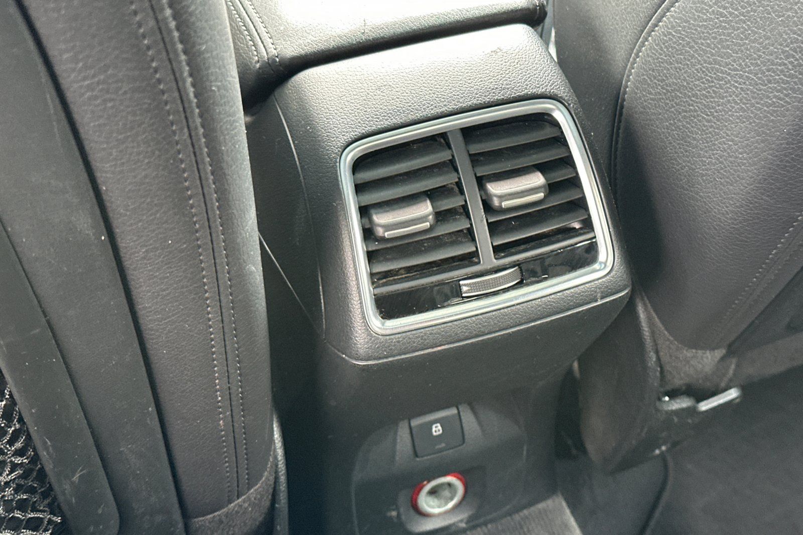 Vehicle image 24 of 34