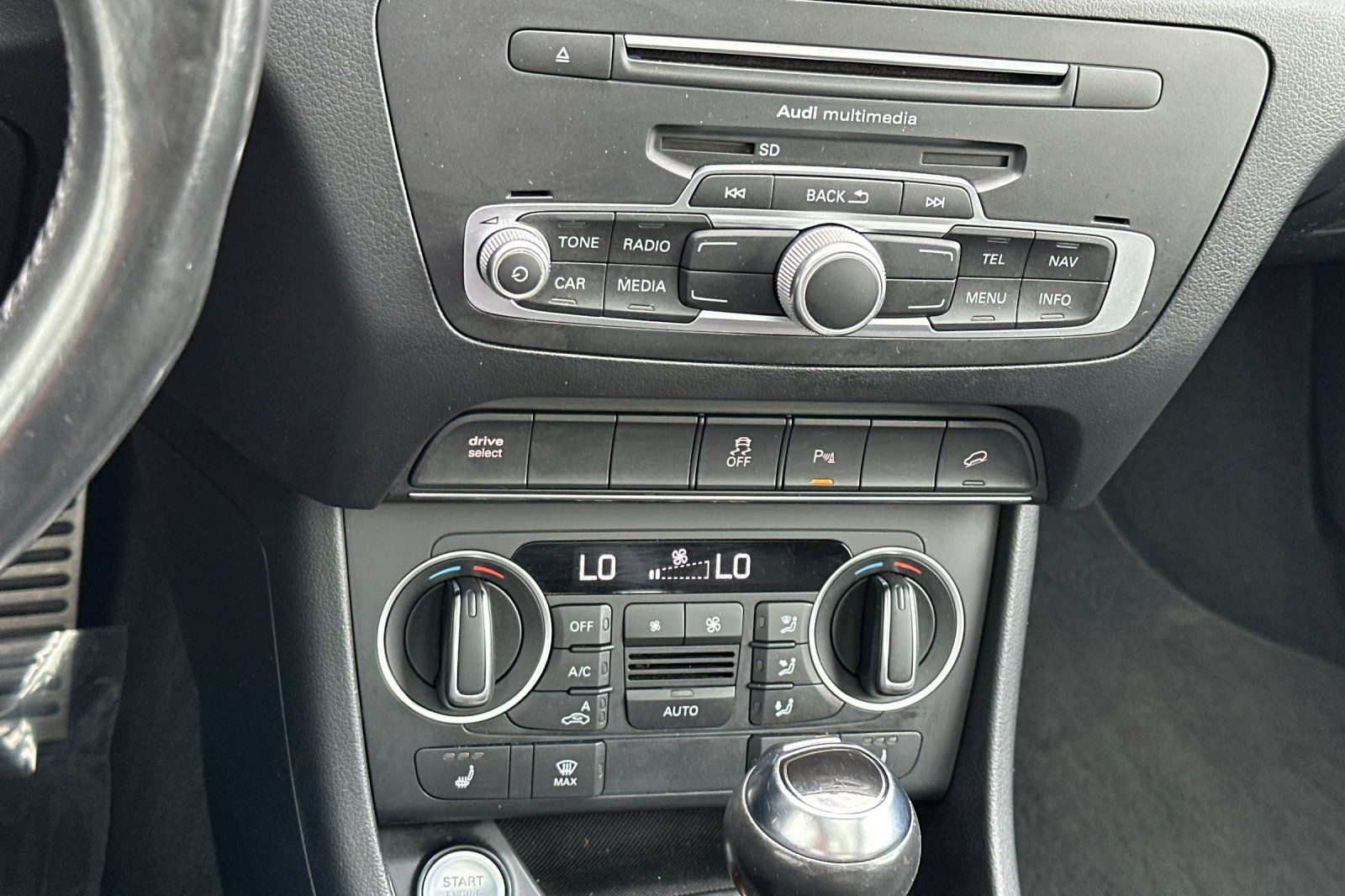 Vehicle image 31 of 34