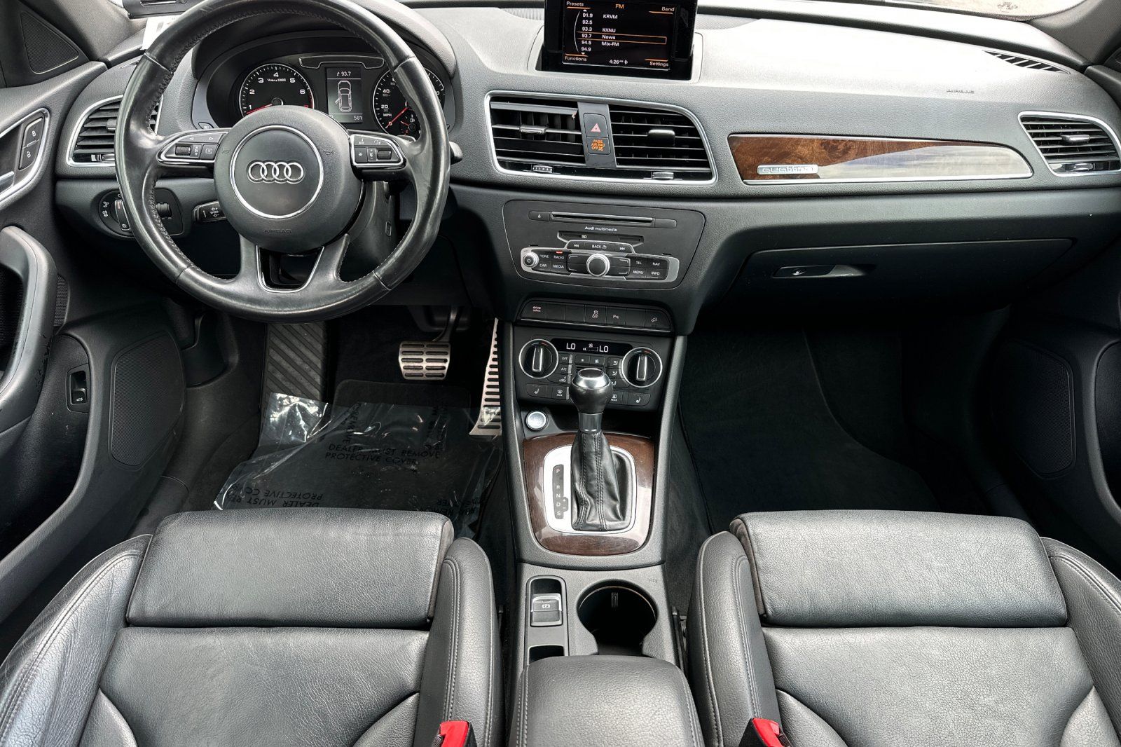 Vehicle image 13 of 34