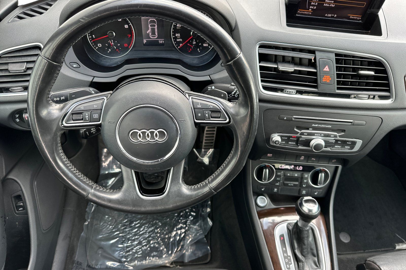 Vehicle image 14 of 34