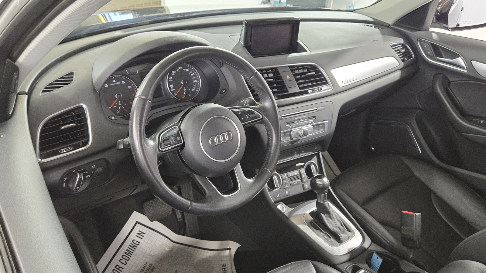 Vehicle image 10 of 36