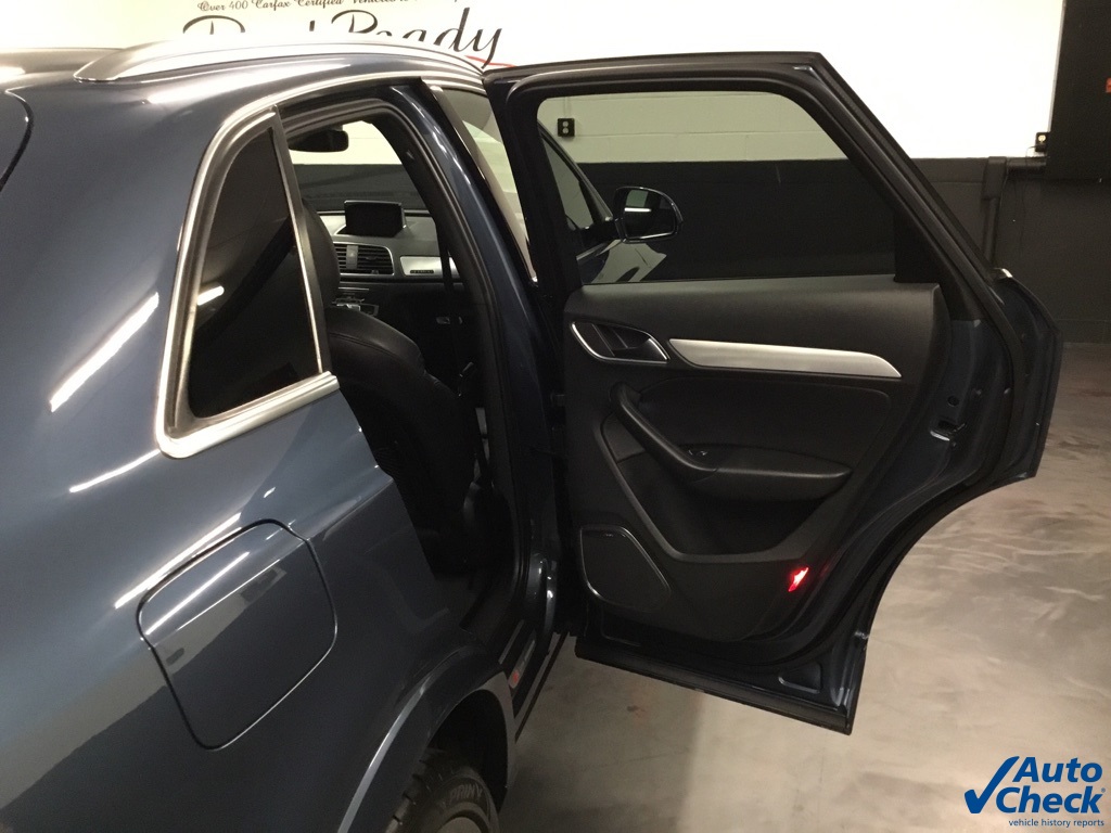 Vehicle image 40 of 56