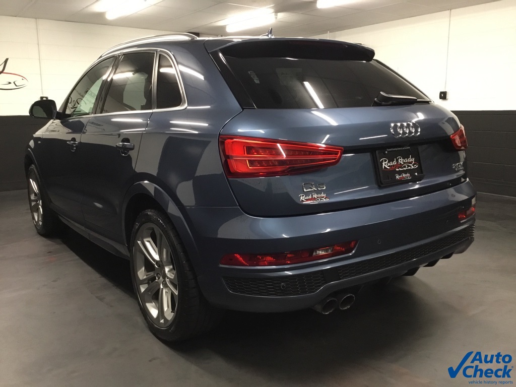 Vehicle image 10 of 56