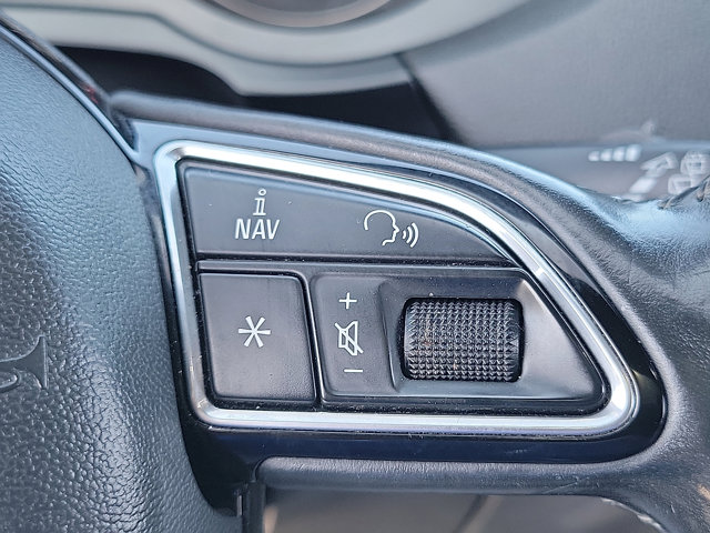 Vehicle image 21 of 25