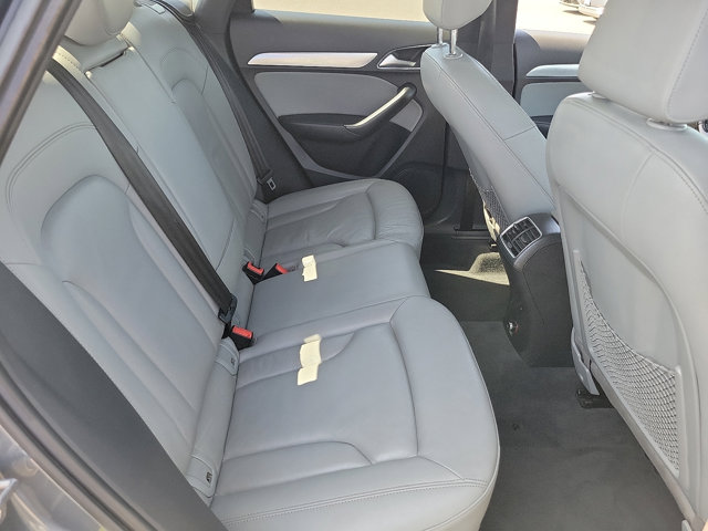 Vehicle image 10 of 25