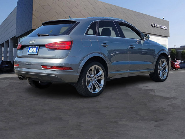 Vehicle image 4 of 25