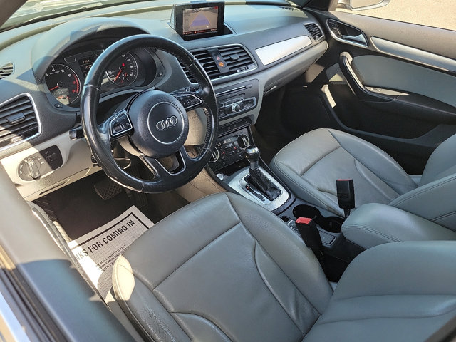 Vehicle image 15 of 25