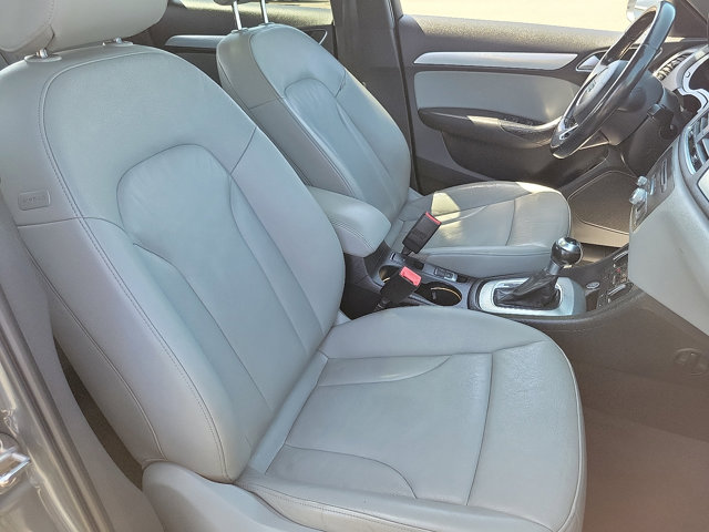 Vehicle image 12 of 25