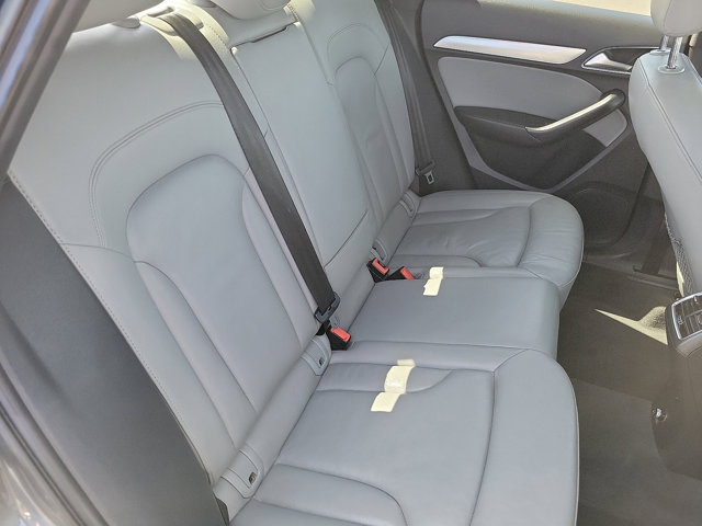 Vehicle image 11 of 25