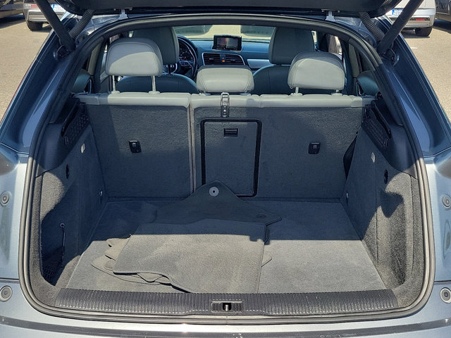 Vehicle image 9 of 25