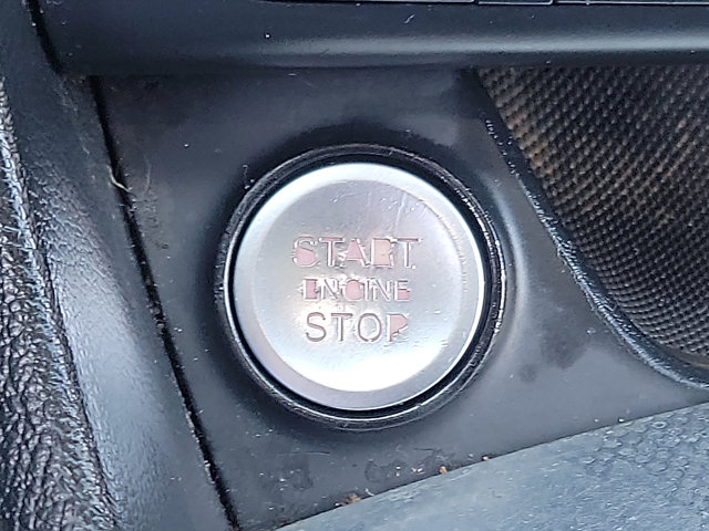 Vehicle image 18 of 25