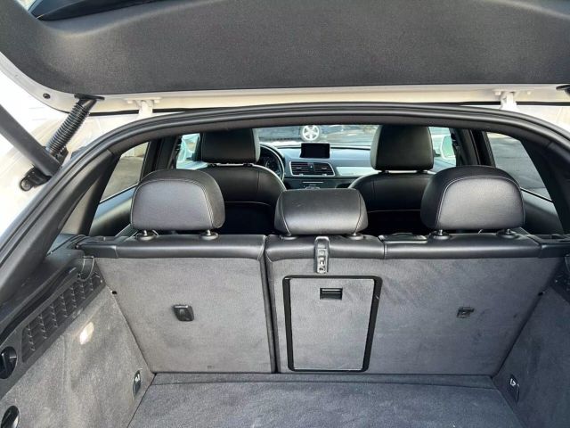 Vehicle image 17 of 17