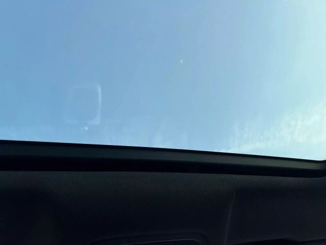 Vehicle image 9 of 17