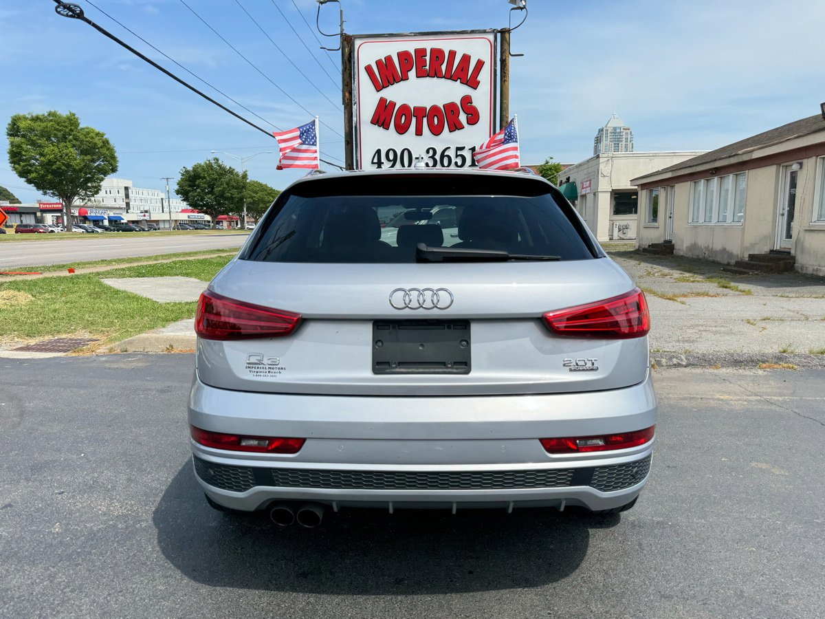 Vehicle image 5 of 12