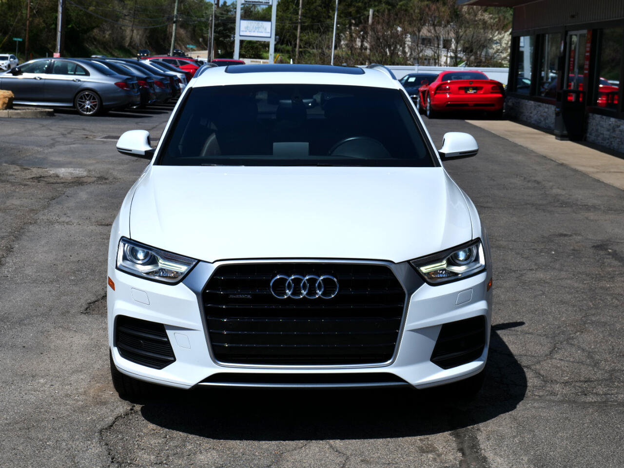 Vehicle image 8 of 100