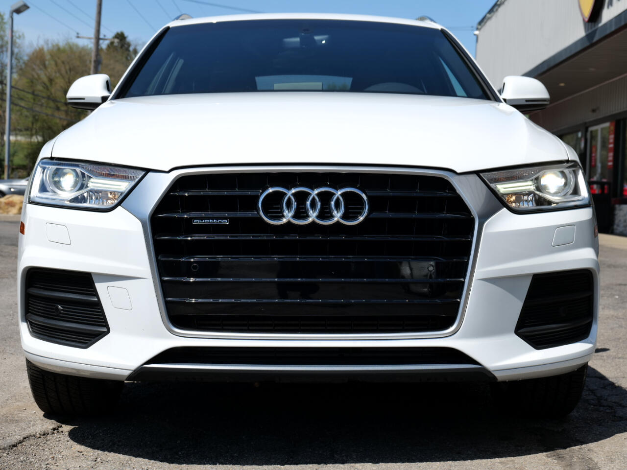 Vehicle image 9 of 100