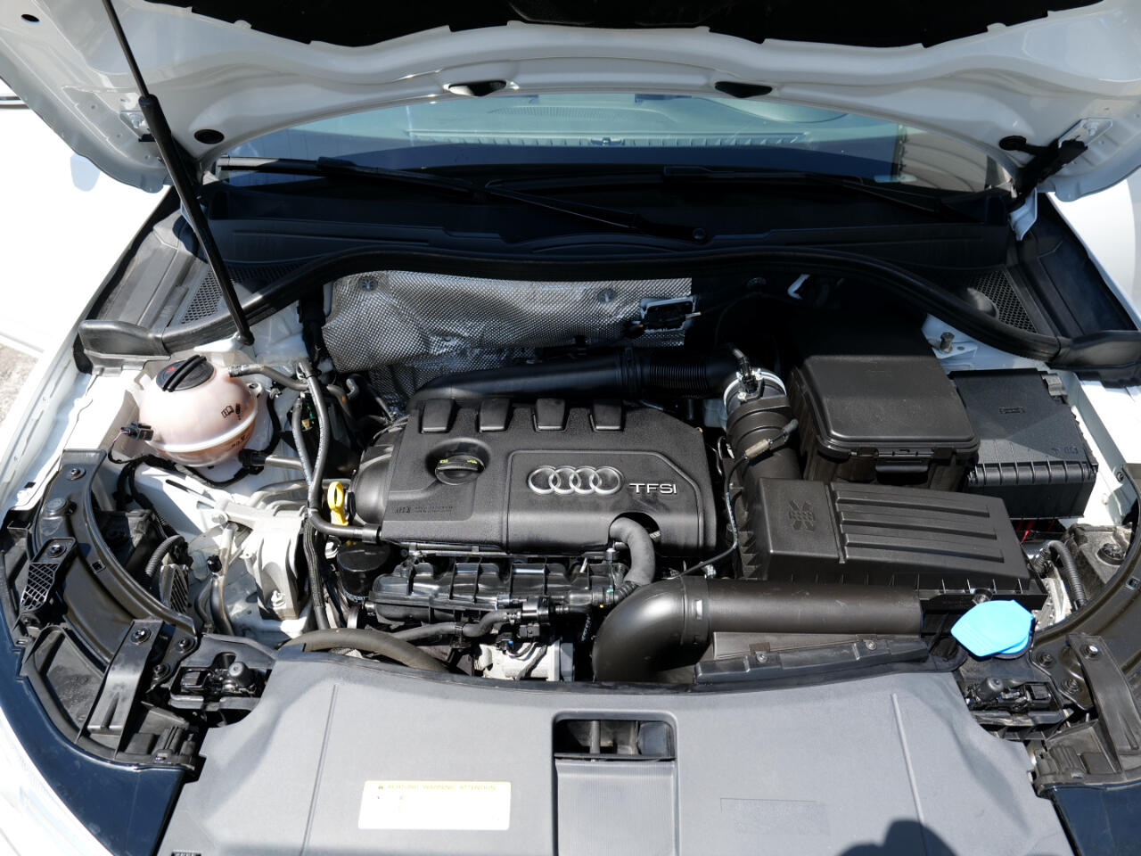 Vehicle image 71 of 100