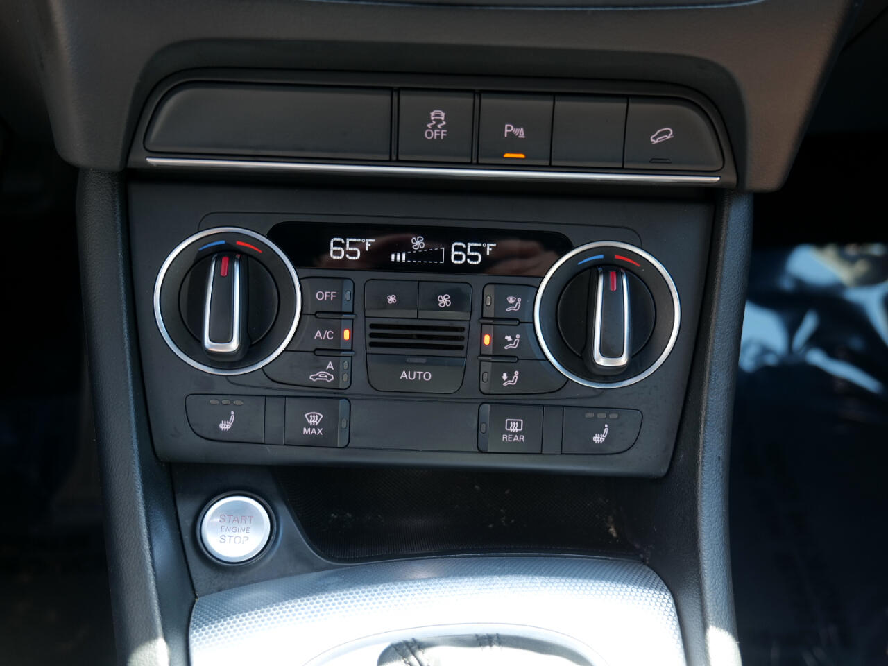 Vehicle image 52 of 100