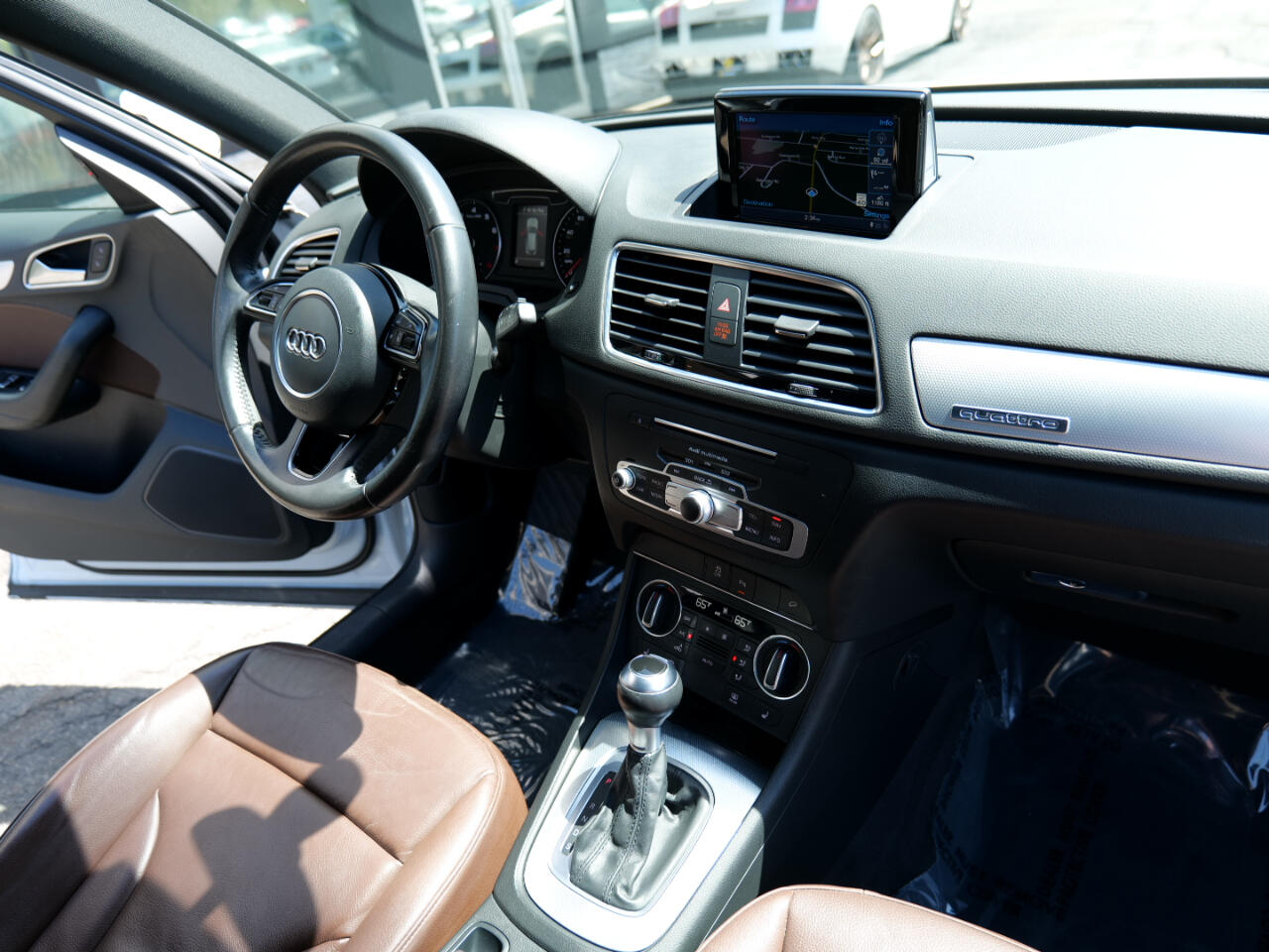 Vehicle image 57 of 100