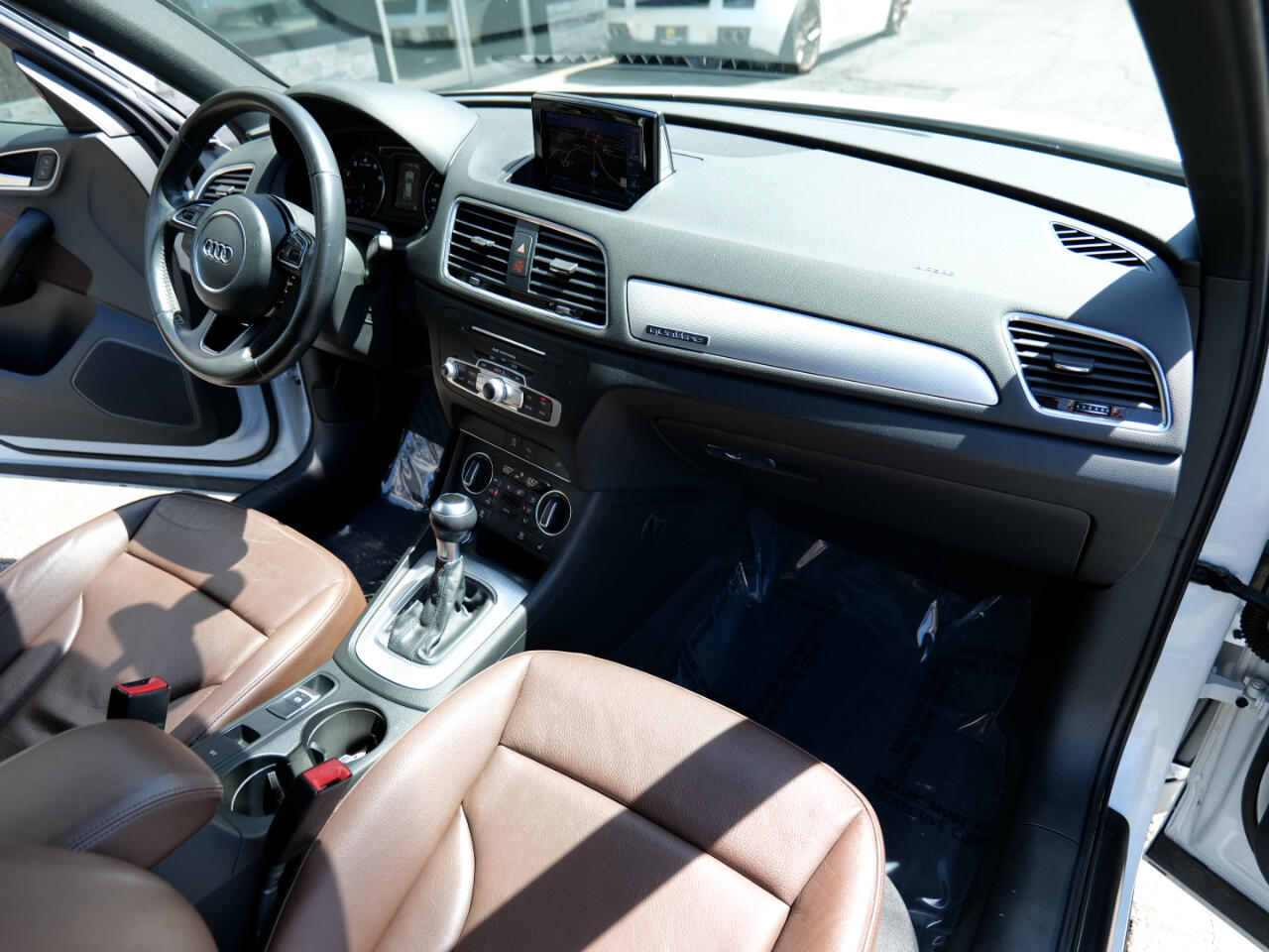 Vehicle image 56 of 100