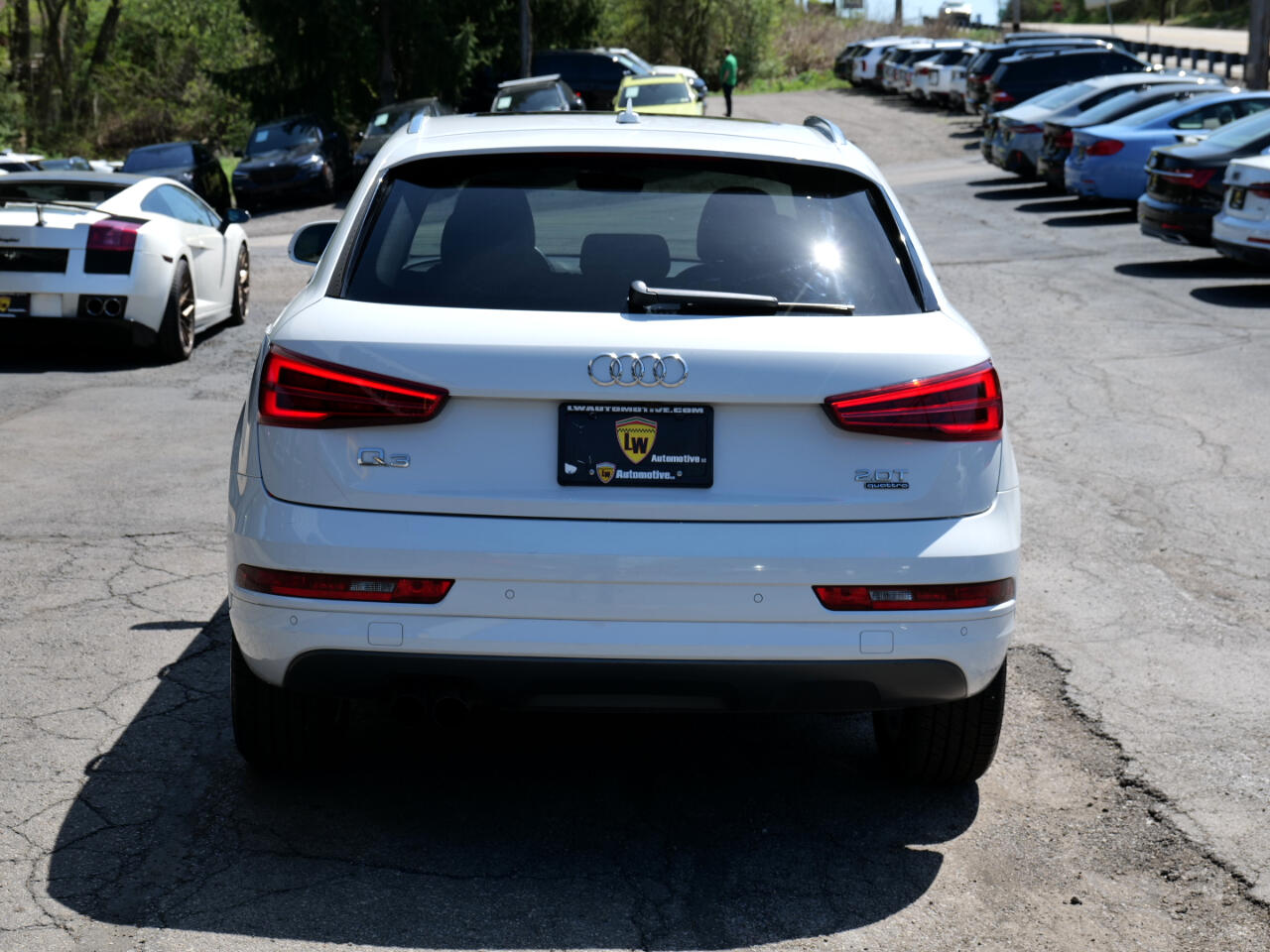 Vehicle image 26 of 100