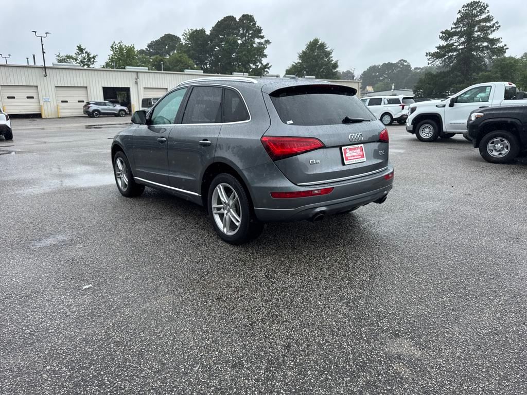 Vehicle image 9 of 23