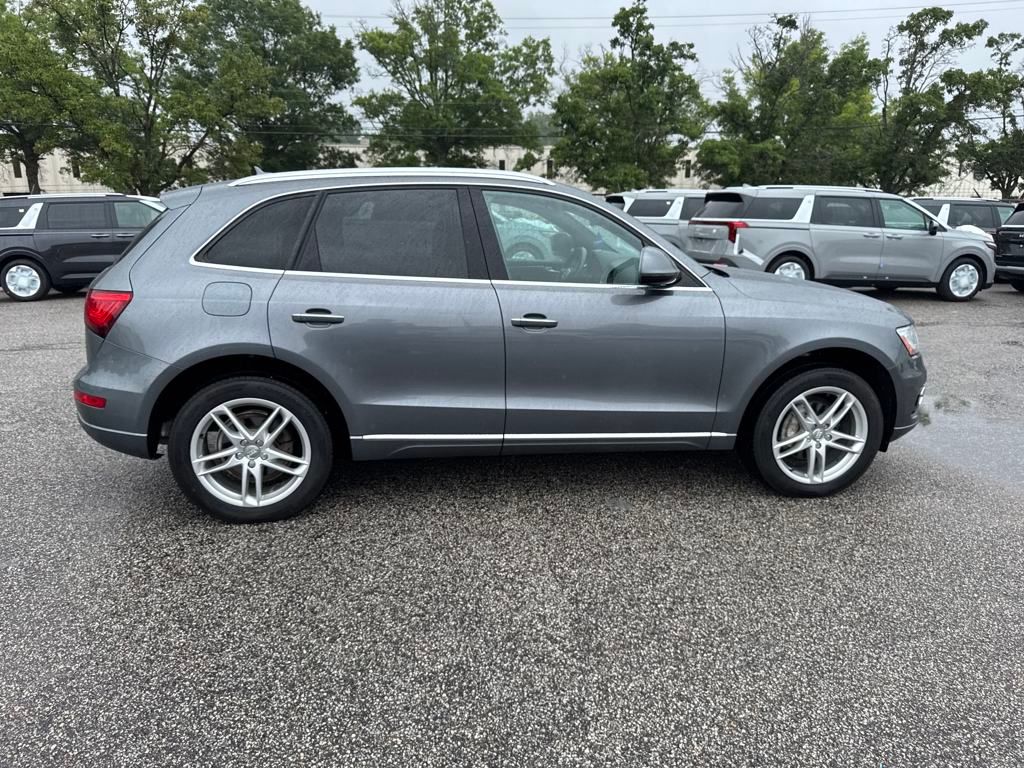 Vehicle image 5 of 23
