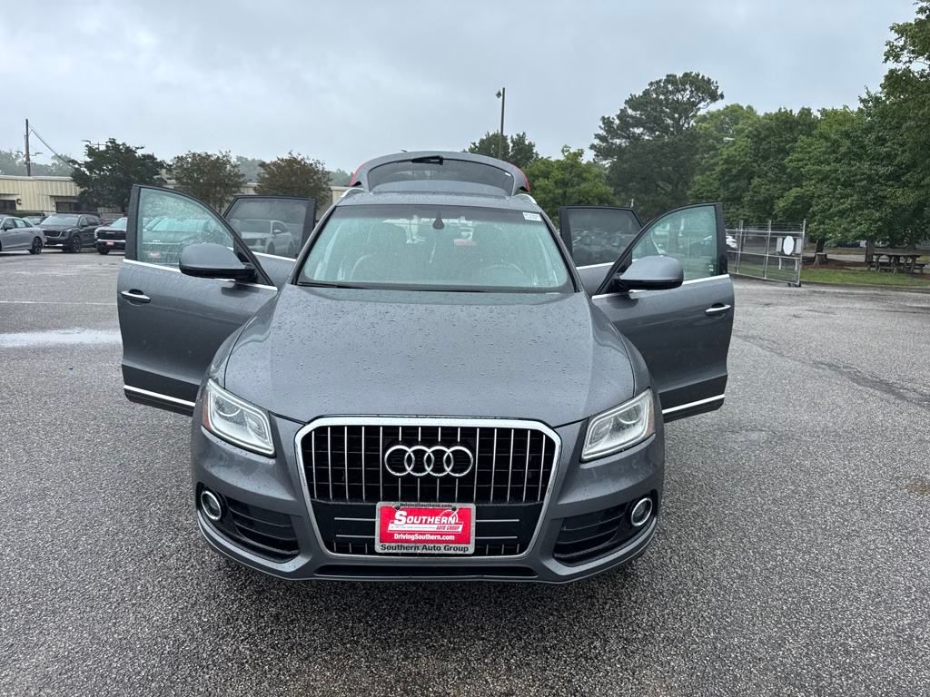 Vehicle image 2 of 23