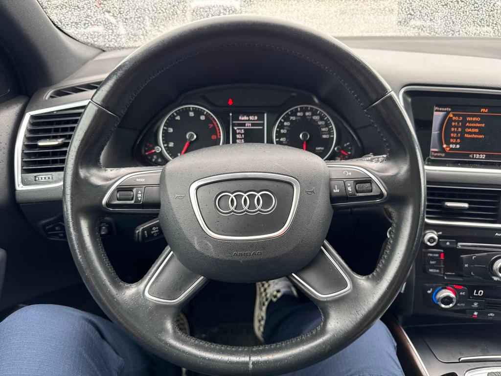 Vehicle image 15 of 23