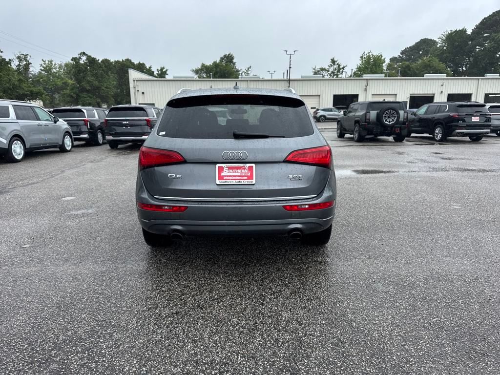 Vehicle image 8 of 23