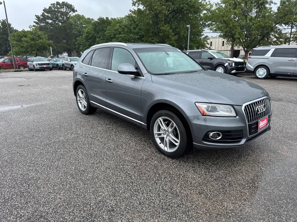 Vehicle image 4 of 23