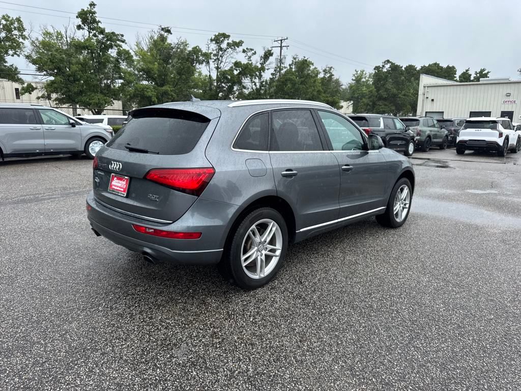 Vehicle image 6 of 23