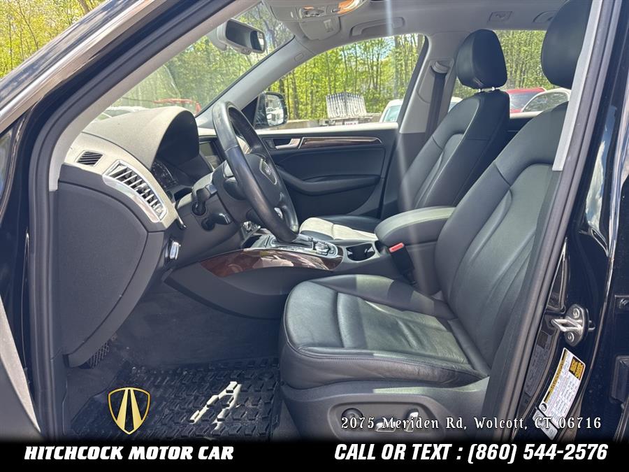 Vehicle image 24 of 35