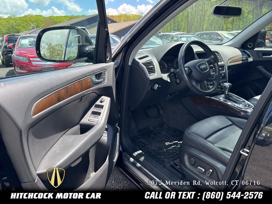 Vehicle image 23 of 35