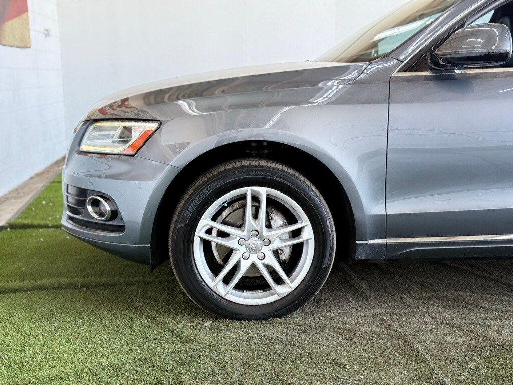 Vehicle image 14 of 43