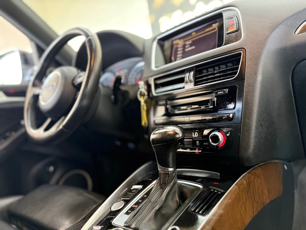 Vehicle image 41 of 43