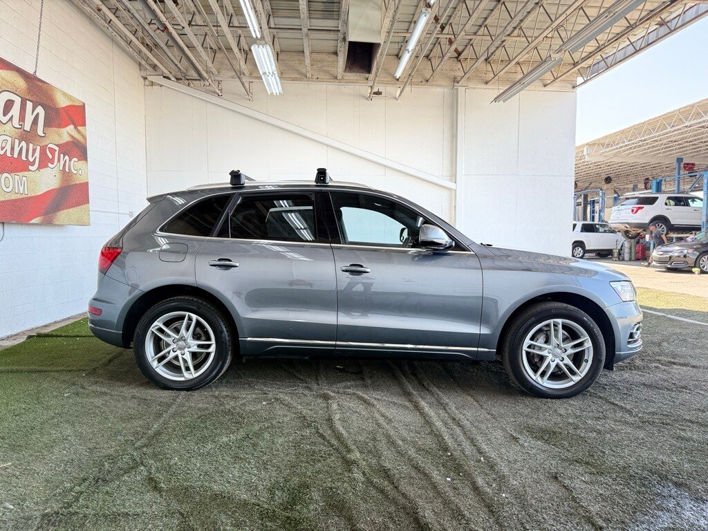 Vehicle image 7 of 43