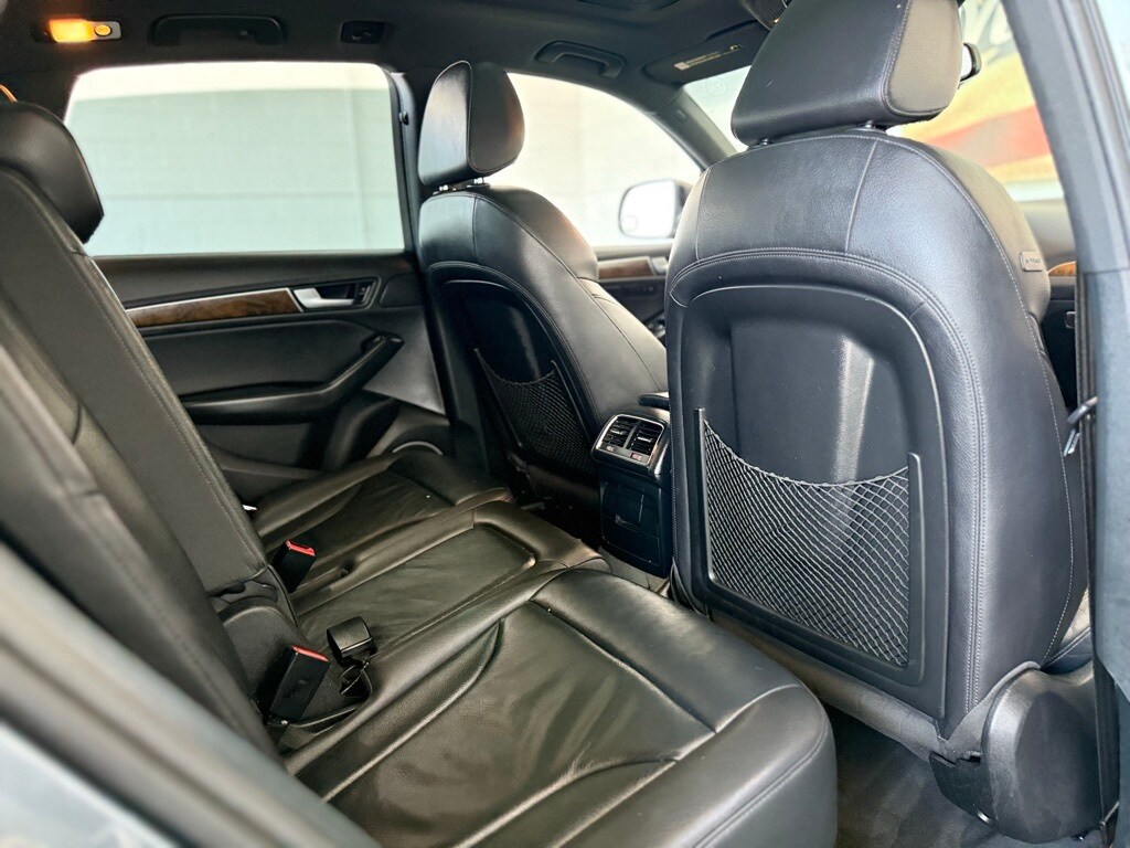 Vehicle image 18 of 43