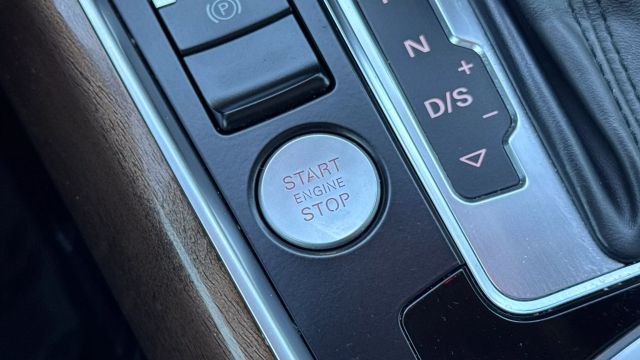Vehicle image 35 of 43