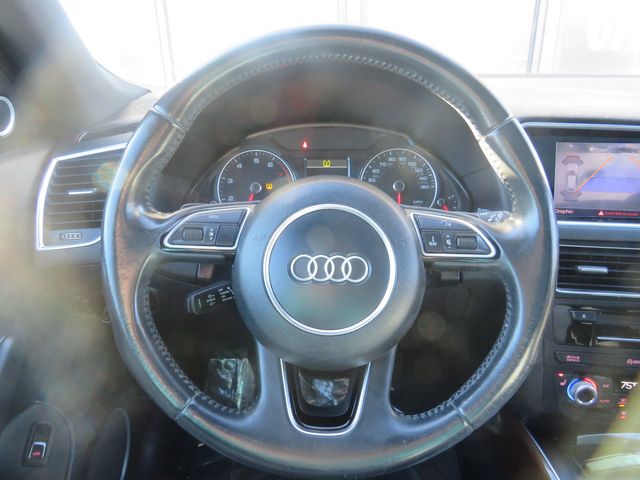 Vehicle image 8 of 27