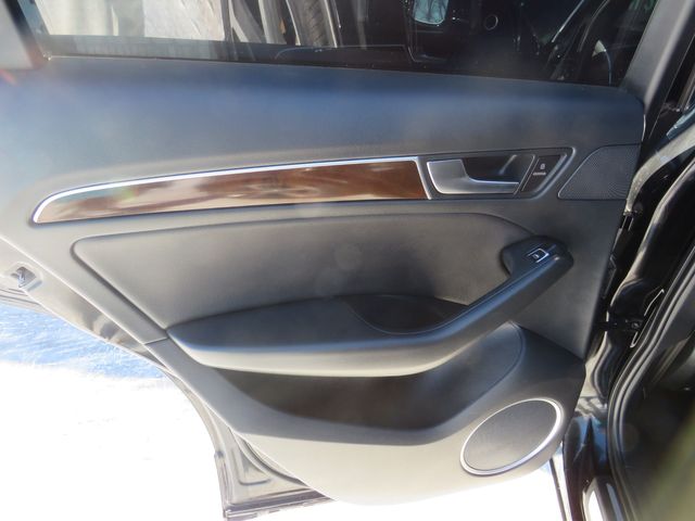 Vehicle image 19 of 27